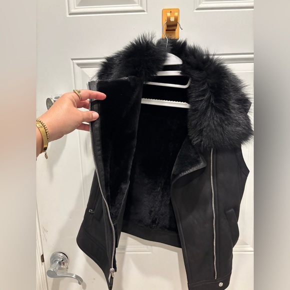 Theory lamb leather and fur black vest size small - Picture 5 of 8